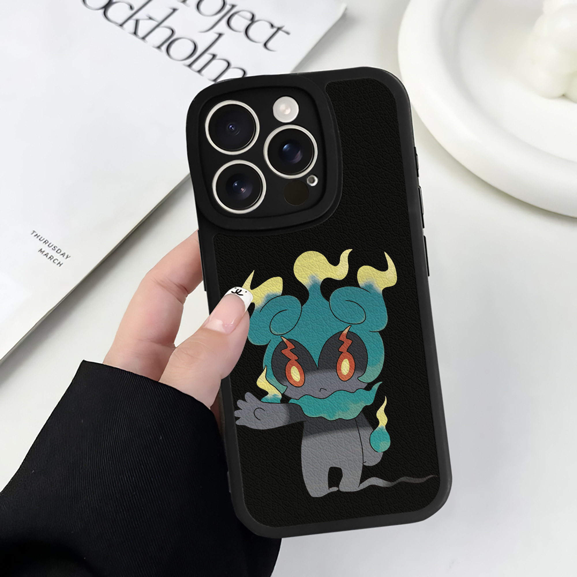 （画像用） ポケットモンスター Pokémon 【iPhone 16シリーズ対応】シリコンスマホケース（レザー調） 材質：シリコン
